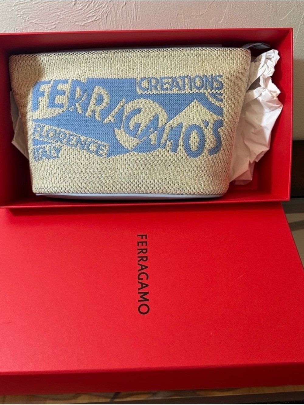NWT Salvatore Farragamo l Raffia Tan Calf Leather Zip Pouch Clutch $595 - Picture 7 of 7